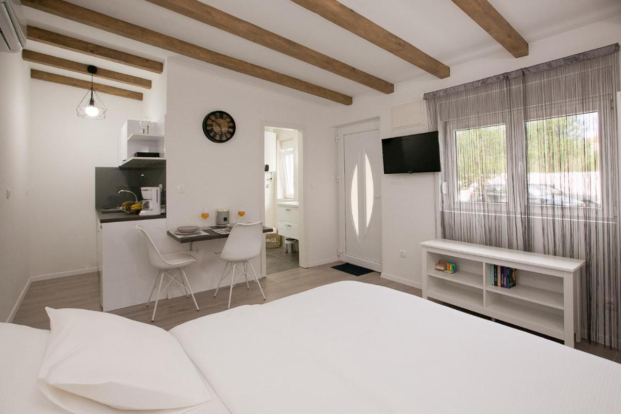 זאדאר Studio Apartments Tara מראה חיצוני תמונה
