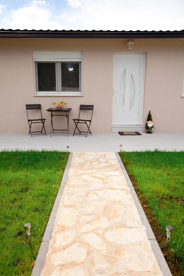 זאדאר Studio Apartments Tara מראה חיצוני תמונה
